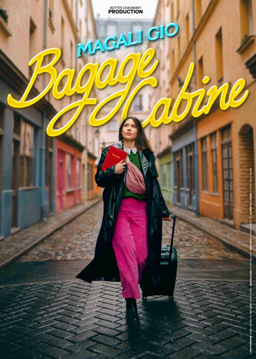 Dans ce spectacle inclassable, Magali Gio porte un regard lucide et moqueur sur notre société fatiguée.